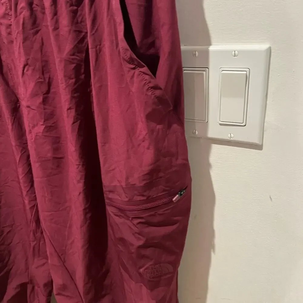 The North Face Men's Maroon Joggers